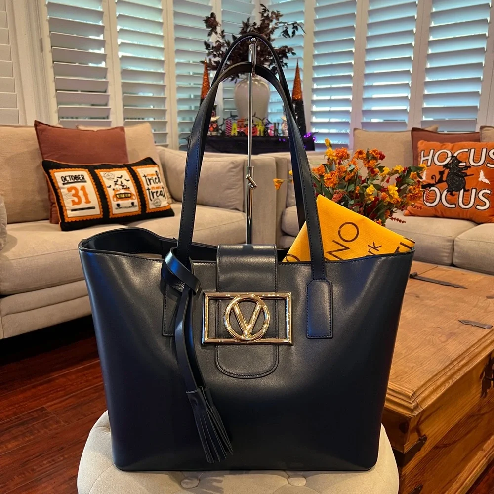 Mario Valentino NWT Large Smooth Leather Tote Bag Made in Italy w/ Dust Bag - Picture 3 of 17